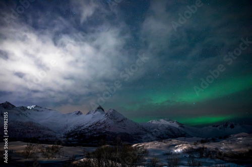 Polarlicht über den Lofoten - Nordnorwegen © EinBlick