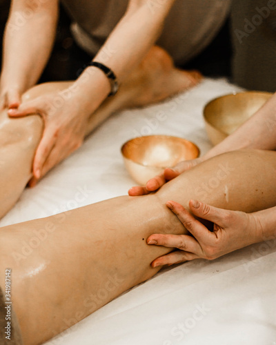 Hand masseur beauty salon