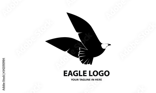 siluet Elang sederhana, cocok untuk simbol bisnis atau logo	