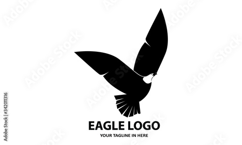 siluet Elang sederhana, cocok untuk simbol bisnis atau logo	