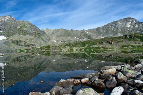 Fototapeta Naklejka Na Ścianę i Meble -  Altai lake