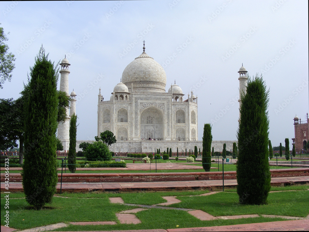 il complesso del Taj Mahal ad Agra in India
