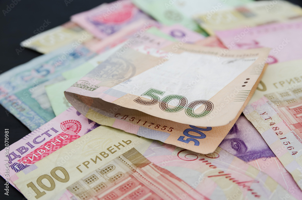 Obraz premium 500 hryvnias against the background of different hryvnias.