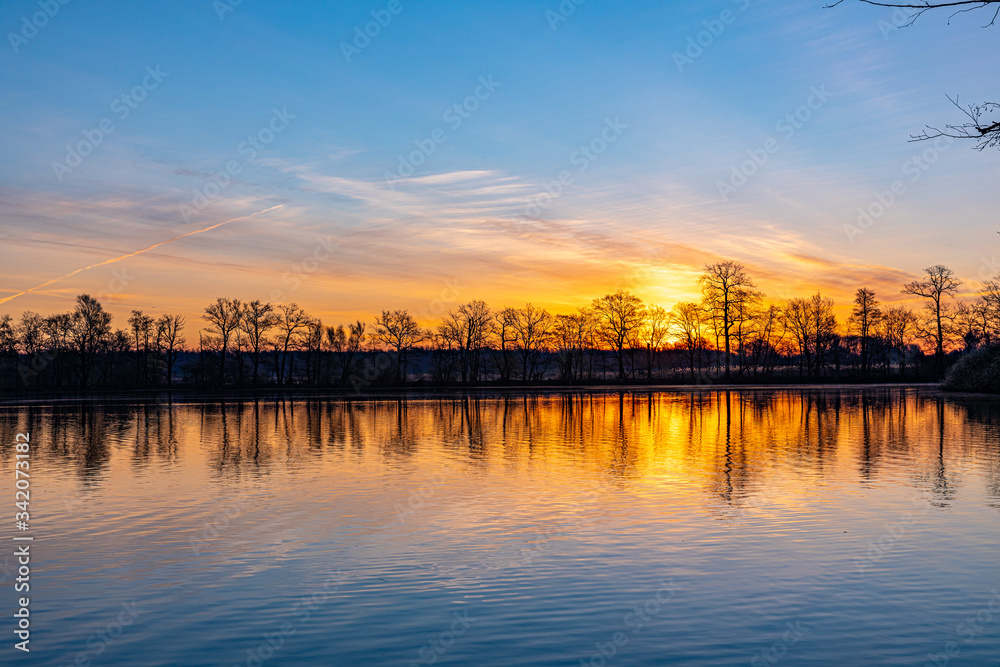 Sonnenaufgang am See