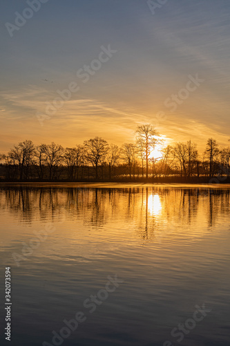 Sonnenaufgang am See
