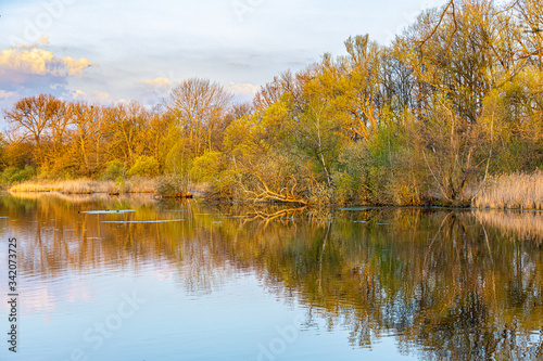 Sonnenaufgang am See
