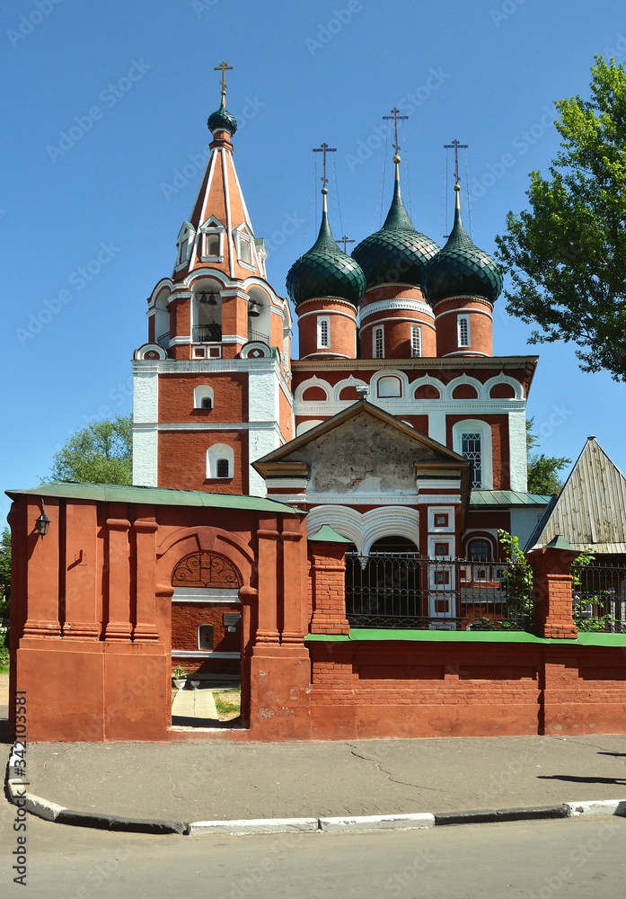 Obraz premium Church of the Archangel Michael in Yaroslavl. Gold ring of Russia