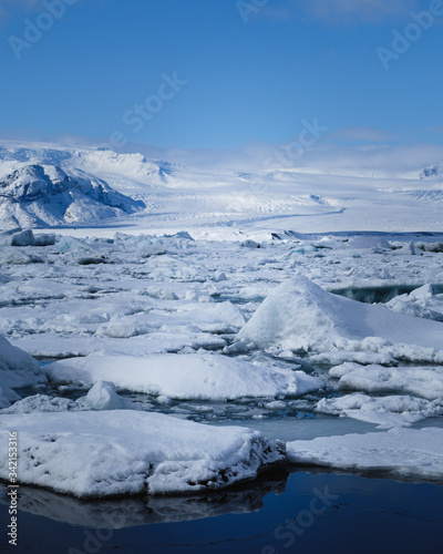 Ice blocks from at J  kuls  rl  n glacier lagoon  Vatnaj  kull National Park  Iceland