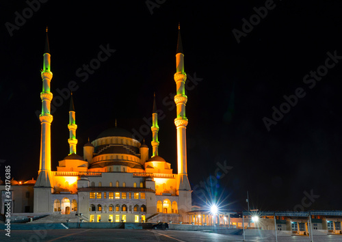 Fotografie Ankara/Turkey-March 09 2019: Kocatepe mosque in the night