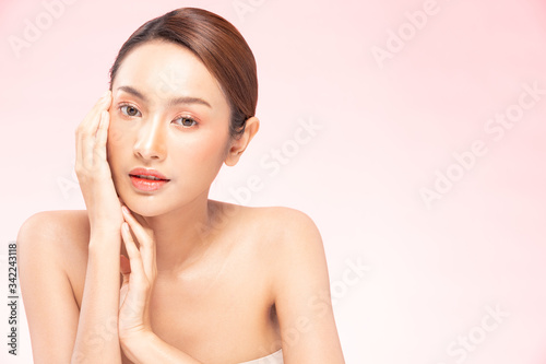 Beauty asian women portrait face with natural skin and skin care healthy hair and skin close up face beauty portrait.Beauty Concept.