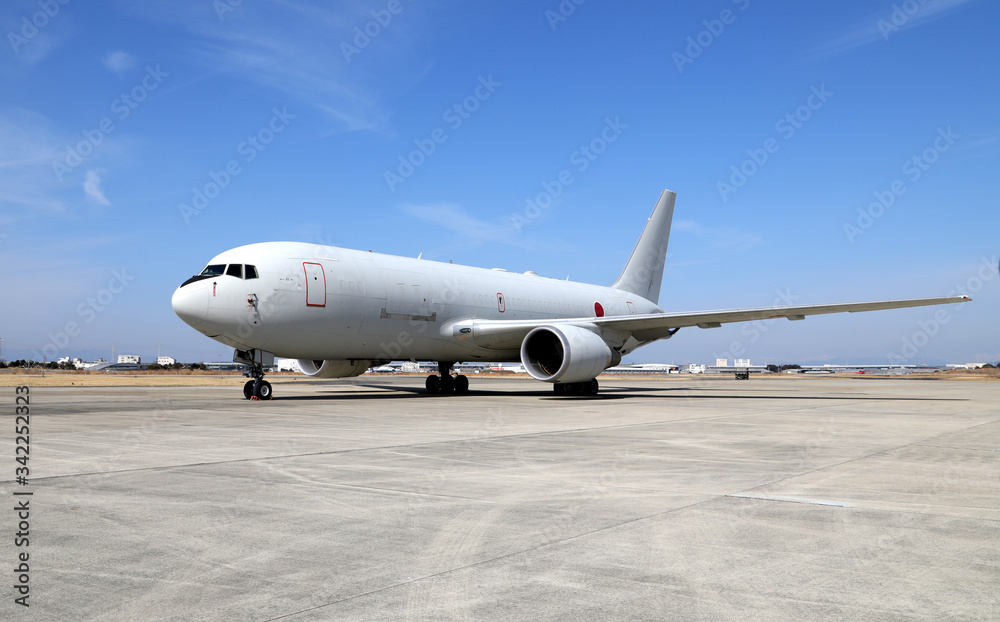 空中給油機　ジェット輸送機　KC-767  自衛隊輸送機　航空自衛隊機　ジェット機　大型ジェット機　航空機