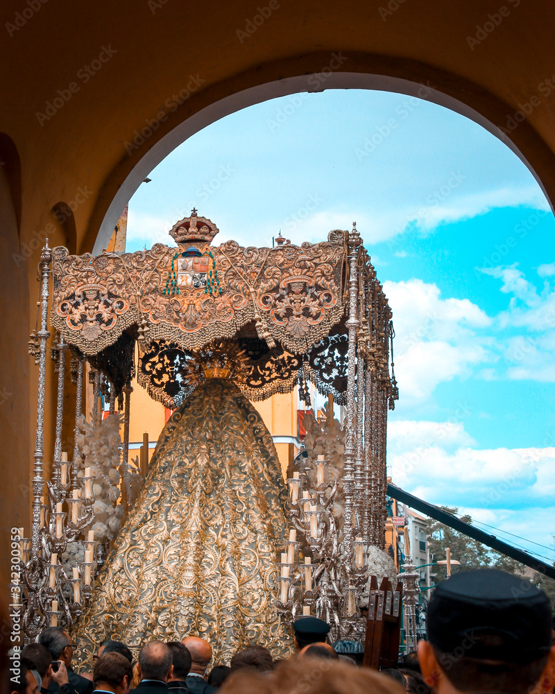 Fototapeta premium Bajó del cielo a Sevilla