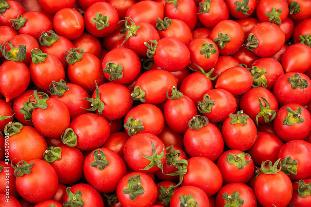 fresh red cherry tomatoes fresh red cherry tomatoes