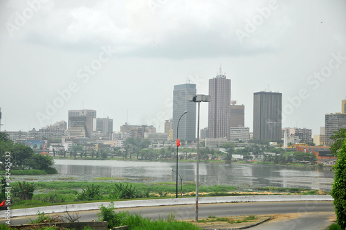 Quartier d'affaires du Plateau à Abidjan photo