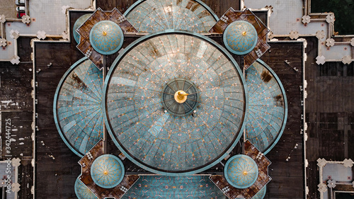 Canvas Print Aerial view on Muslim mosque architecture in Kuala Lumpur, Malaysia