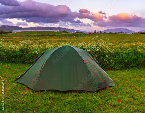 Tent in Iceland © Roxana