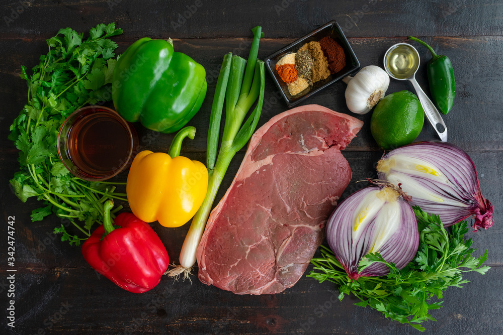 Φωτογραφία Steak Fajita Skewers with Cilantro Chimichurri Ingredients: Raw top sirloin, bel