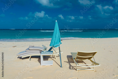 Fototapeta Naklejka Na Ścianę i Meble -  Caribbean island of Anguilla with palm trees and white beaches