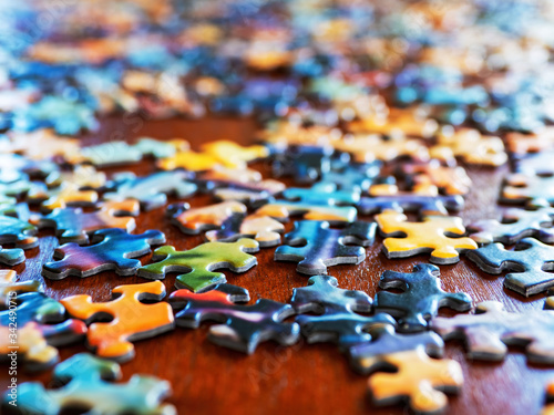 narrow focus of puzzle pieces © Ronda