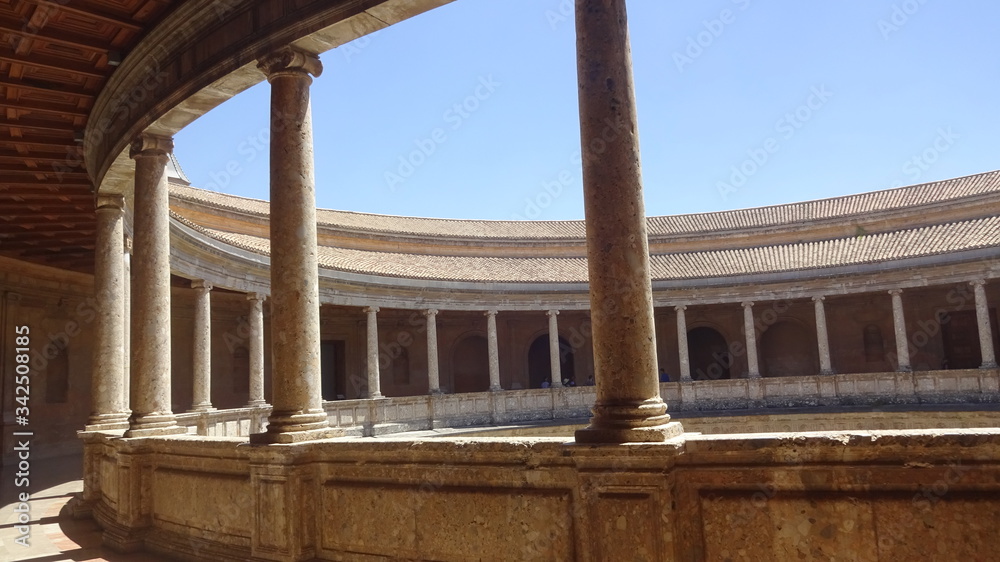 Fototapeta premium Granada is the famous ancient city in Andalusia, Spain