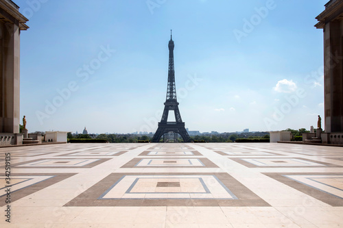 Tour Eiffel à Paris © beatrix kido