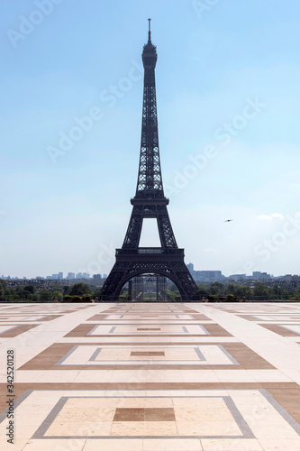 Tour Eiffel à Paris © beatrix kido