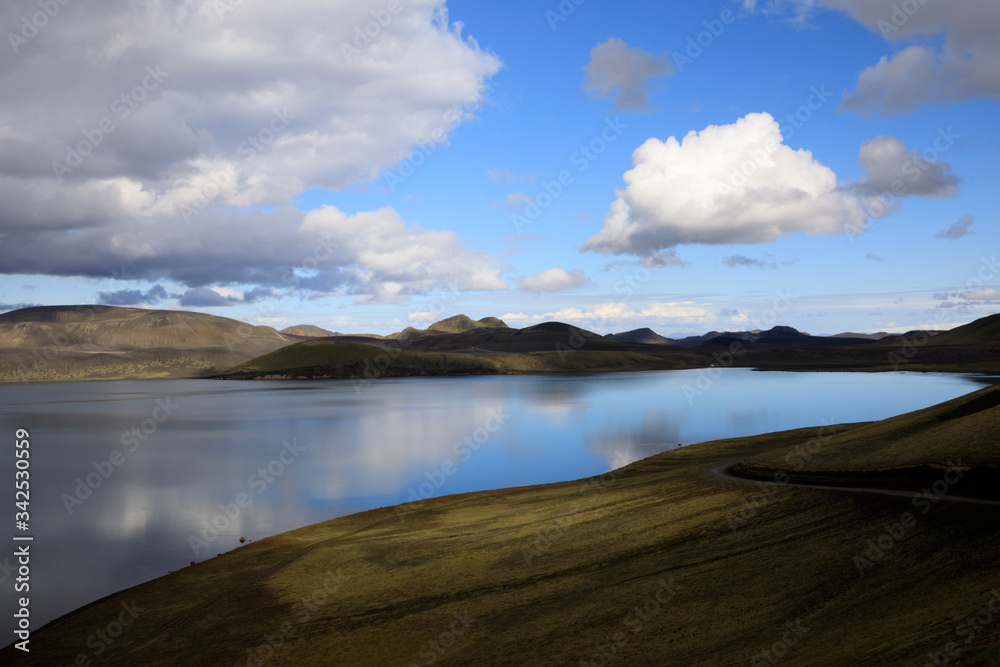 Obraz premium Landmannalaugar / Iceland - August 15, 2017: A lake near Landmannalaugar park, Iceland, Europe