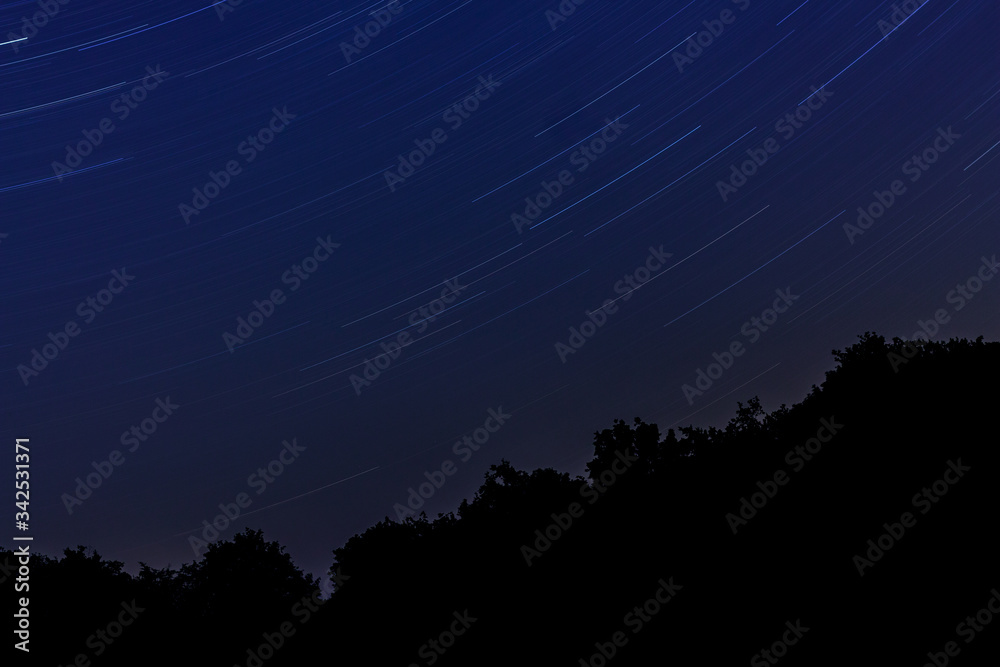 Fototapeta premium ciel étoile filante nuit noir