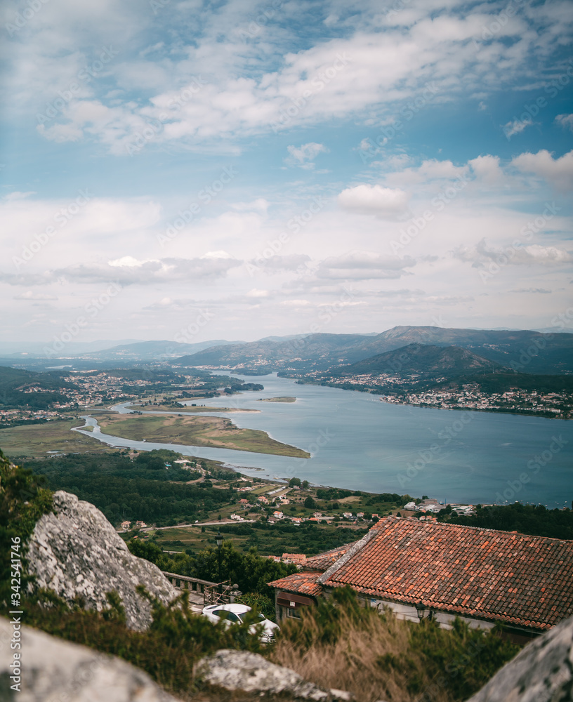 Fototapeta premium Beautiful view of northern Spain with ocean
