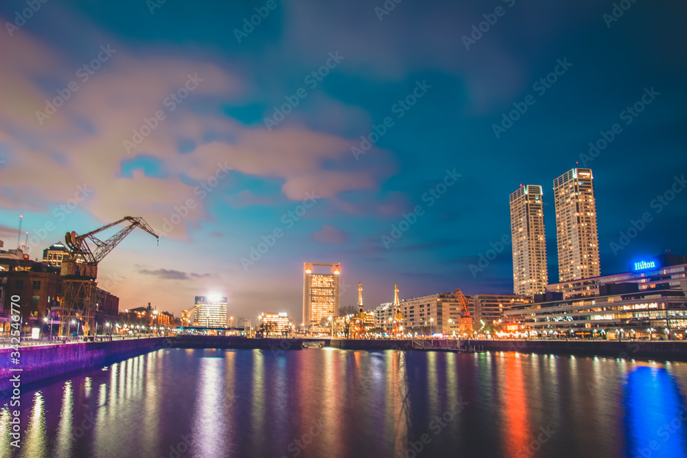 Fototapeta premium Puerto Madero, Buenos Aires, Argentina