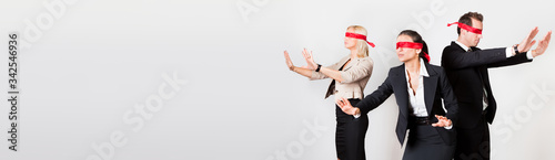 Group of disoriented businesspeople