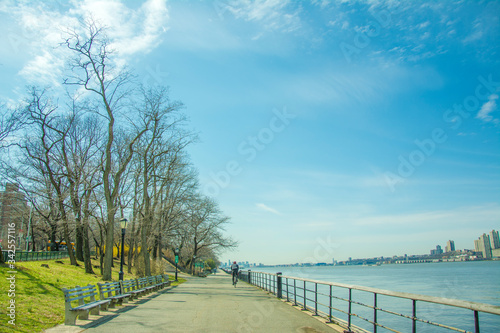 The Riverside Pak