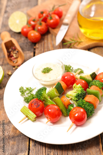 vegetable barbecue skewer and sauce