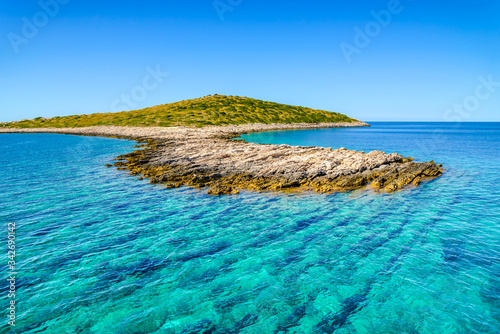 Fototapeta Naklejka Na Ścianę i Meble -  Scenic view of mediterranean lagoon with turquoise water. Adriatic Sea, croatian island coast and beach, Croatia, vacation travel concept.