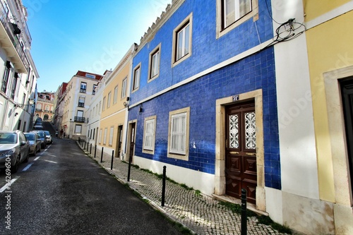 Colorful streets of Lisbon on a sunny day © SoniaBonet