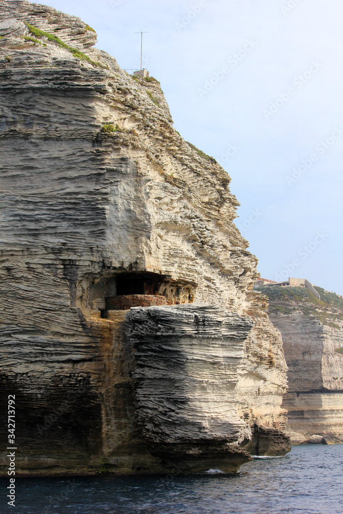 cavité dans la falaise