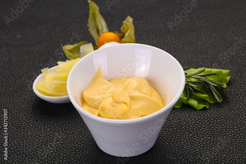 Cheese sauce in the bowl
