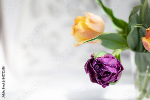 Obraz na płótnie Bouquet of vivid colorful decorative tulips w salonie