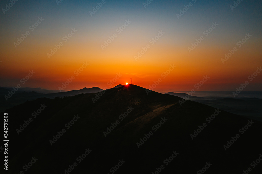 Rana is a significant three-peak mountain 457m. in the western part of Ceske stredohori. The Rana National Nature Reserve is situated on the south-western hill of the trike, is the center of paraglide