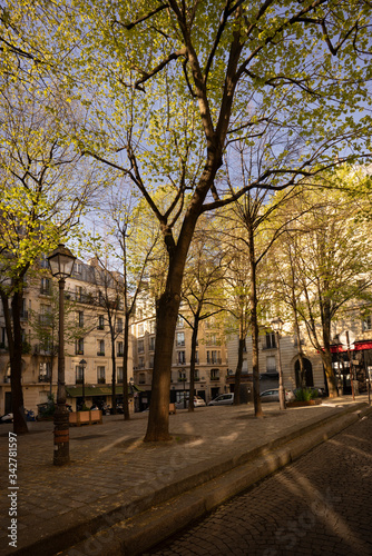 Paris Monument 705