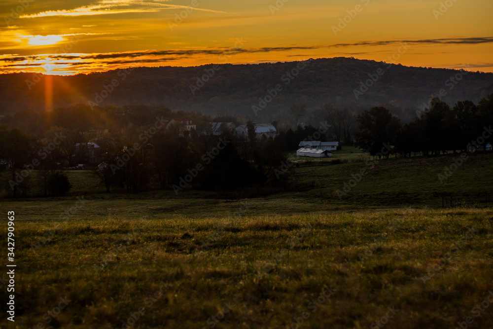 Fototapeta premium sunrise over the field
