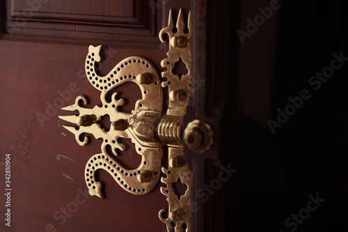 Manichitratazhu, traditional, excellent and amazing Kerala Home Door Design locks