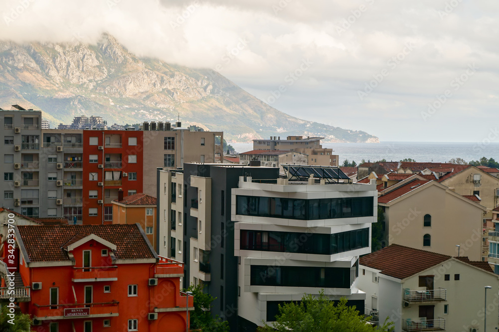 houses in the city