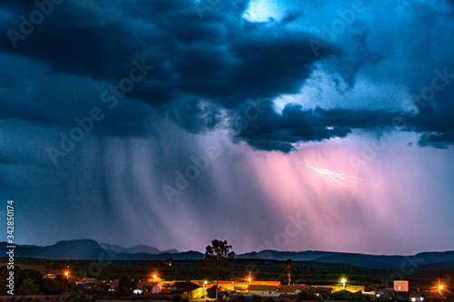 lightning in the city 4 © Felipe