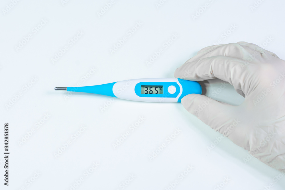 Obraz premium Thermomètre médical affichant 36.5°