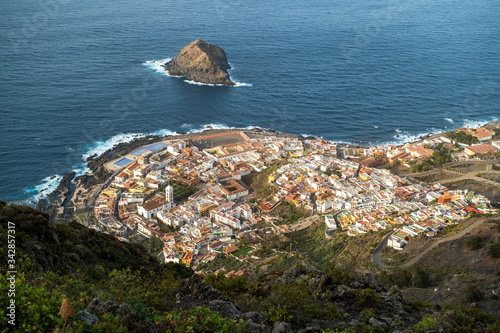 der kleine Ort Garachico im Nordwesten der Kanareninsel Teneriffa photo