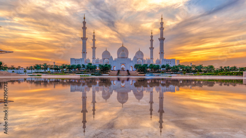 Sheikh Zayed Grand Mosque and Reflection in Fountain at Sunset - Abu Dhabi, United Arab Emirates (UAE)
