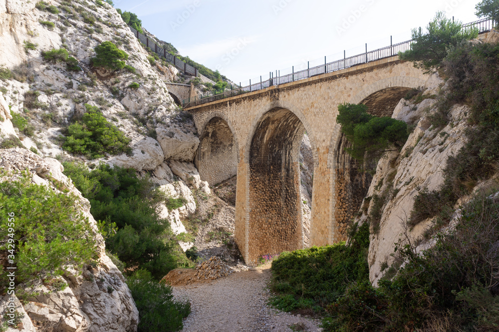 Aqueduc sur la côte bleue, Marseille Aqueduc sur la côte bleue, Marseille