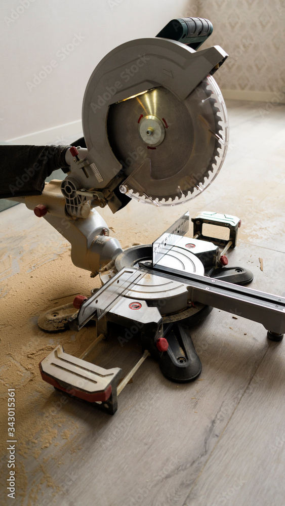 Saw Saw