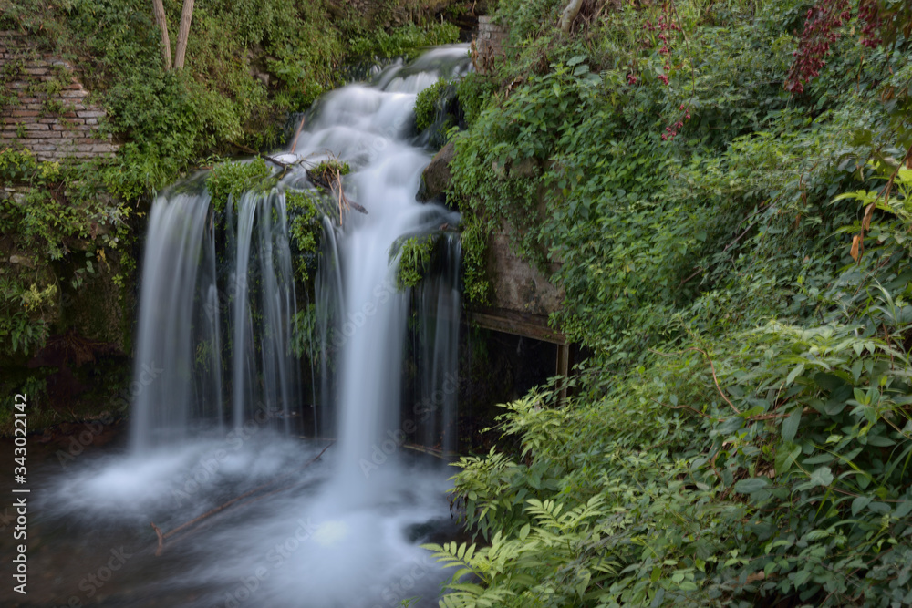 Fototapeta premium Cascatella del fiume Almone